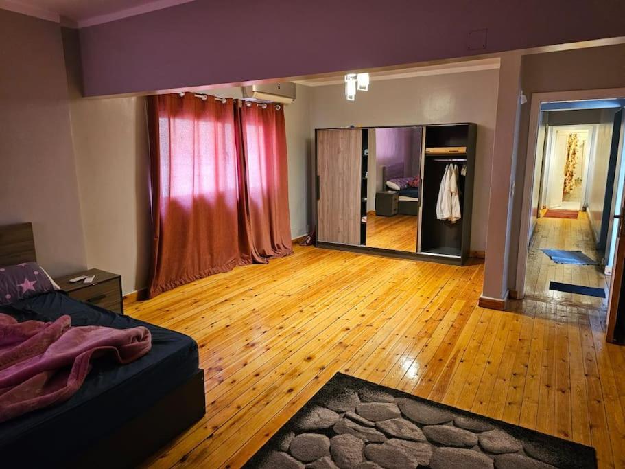 Urban Elegance Apartment